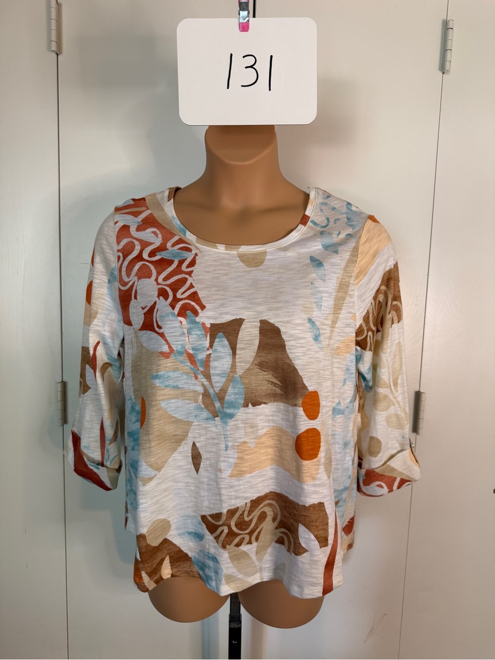 Chico's Abstract Floral 3/4 Sleeve Top in Cream, Tan & Blue